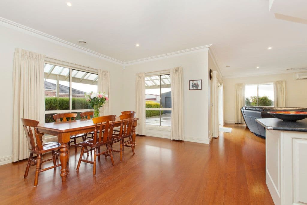 8 Falcon Drive, Invermay Park VIC 3350, Invermay Park - Thumbnail 6
