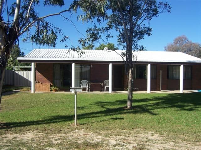20 Alexander Avenue, Roma QLD 4455, Roma - Image 1
