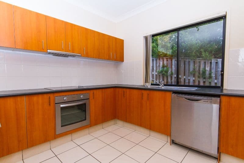 6 Carmarthen Circuit, Pacific Pines QLD 4211, Pacific Pines - Thumbnail 2