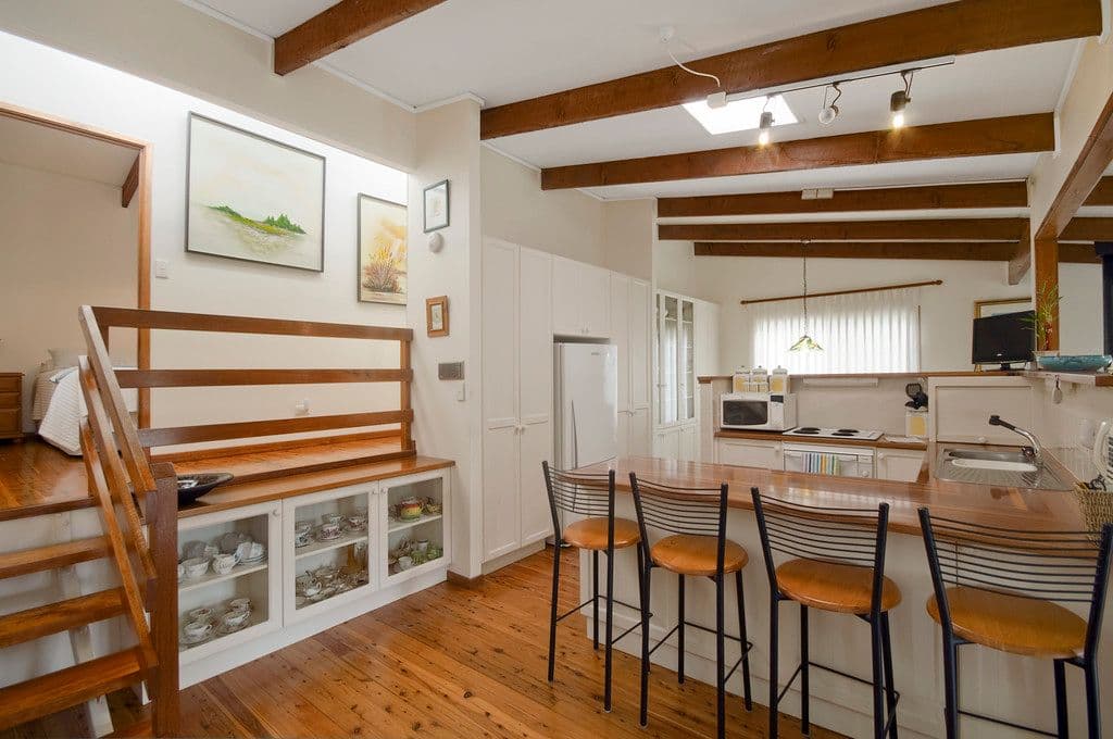 7 Lansell Avenue, CURRUMBIN QLD 4223, Currumbin - Thumbnail 2