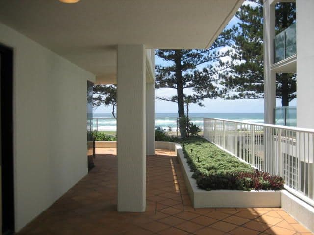 1 ''Reef Royale'', 20 Marine Parade, MIAMI QLD 4220, Miami - Thumbnail 6