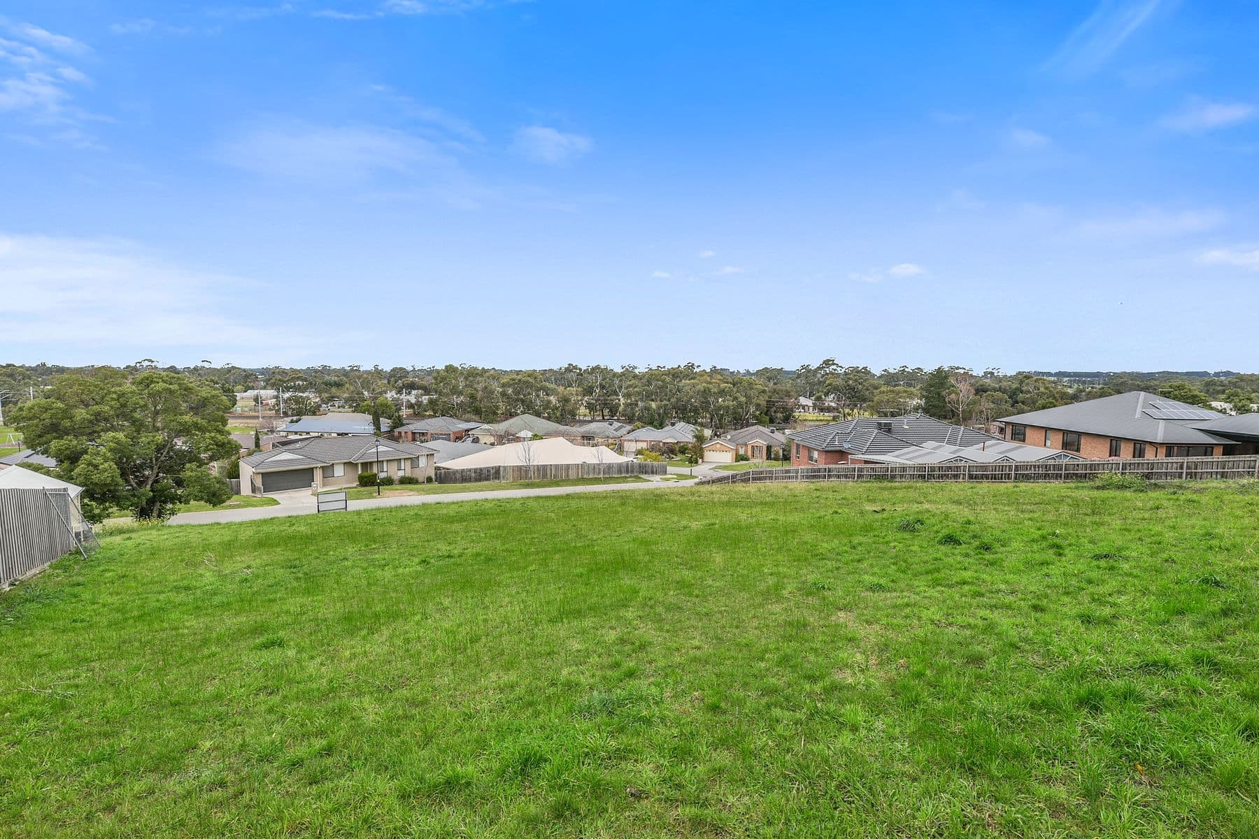 38B/38B Portchester Boulevard, Beaconsfield - Thumbnail 6