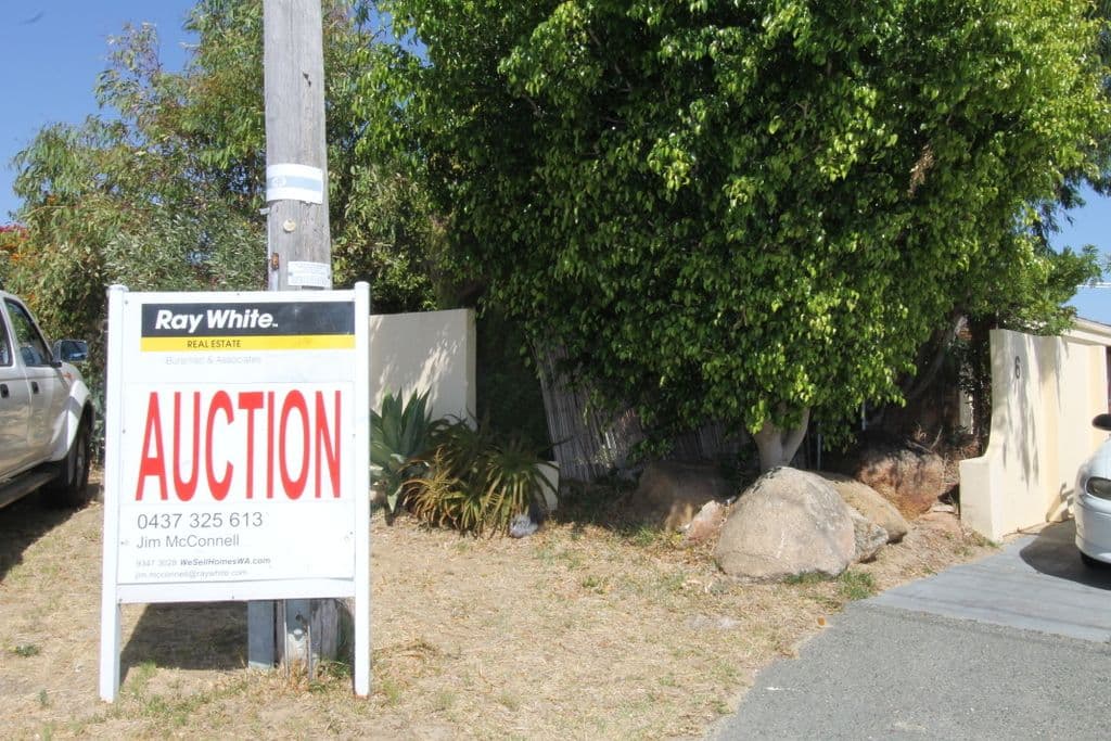 6 Nyara Crescent, CRAIGIE WA 6025, Craigie - Image 1
