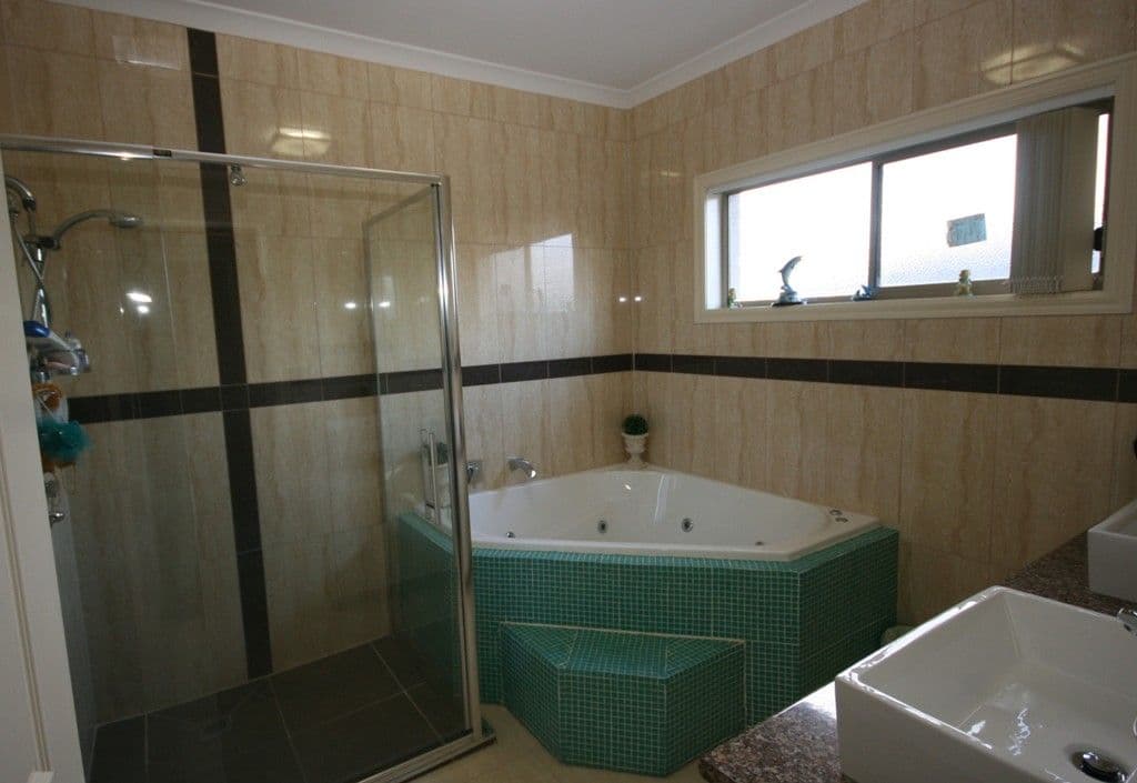 26 Webbs Avenue, TAYLORS HILL VIC 3037, Taylors Hill - Thumbnail 8