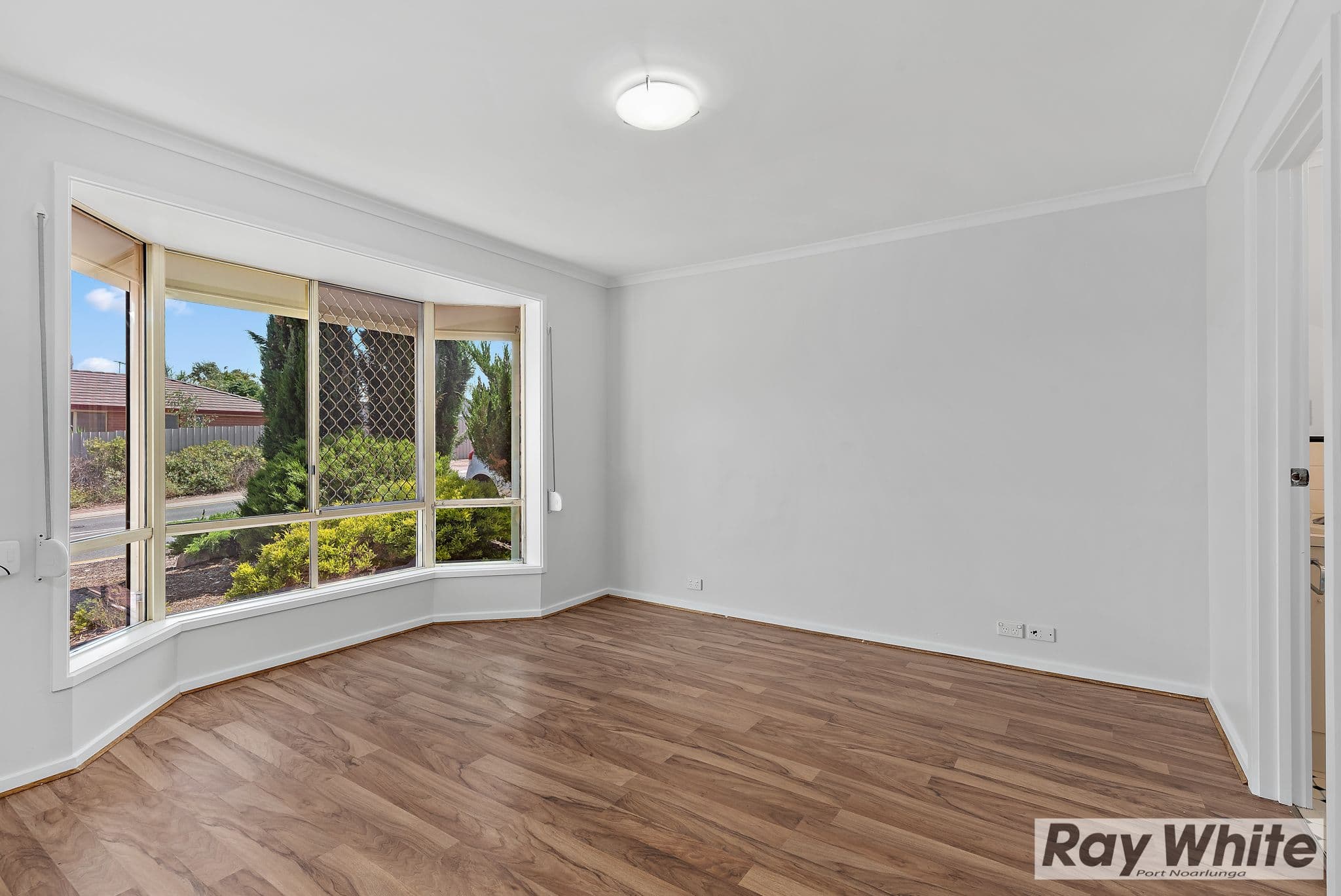22 Deane Avenue, Noarlunga Downs SA 5168, Noarlunga Downs - Thumbnail 2