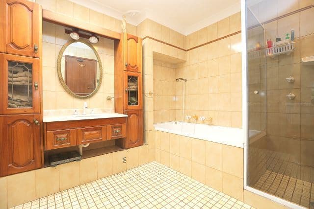 94 Caroline Crescent, Georges Hall NSW 2198, Georges Hall - Thumbnail 8