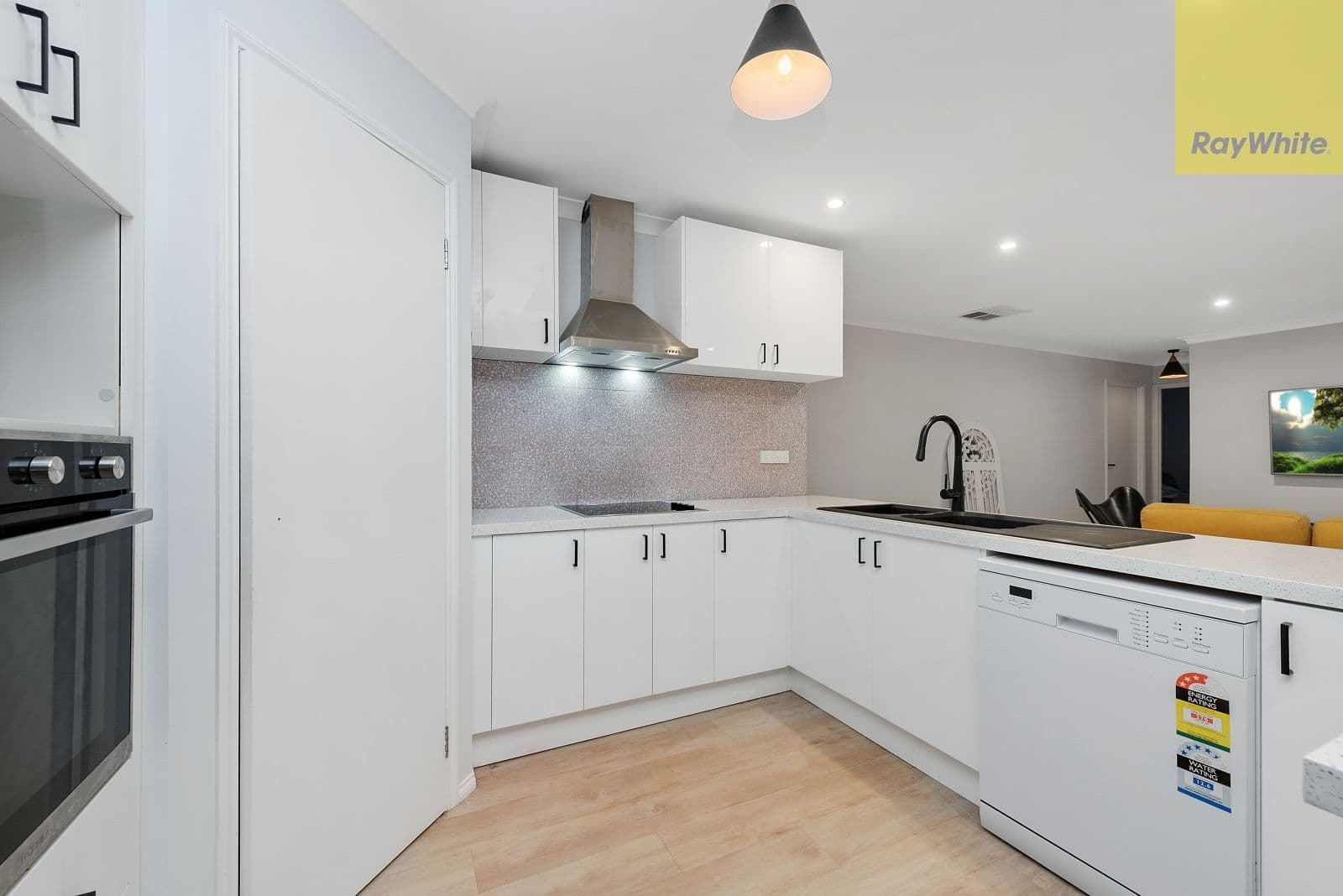 19 Johnston Way, Taylors Hill VIC 3037, Taylors Hill - Thumbnail 2