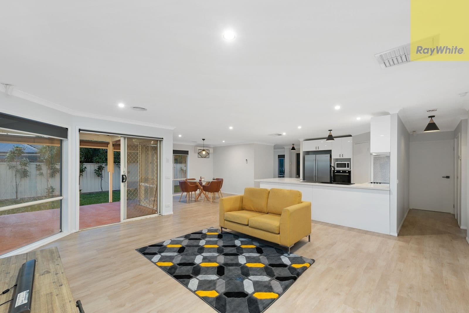 19 Johnston Way, Taylors Hill VIC 3037, Taylors Hill - Thumbnail 6