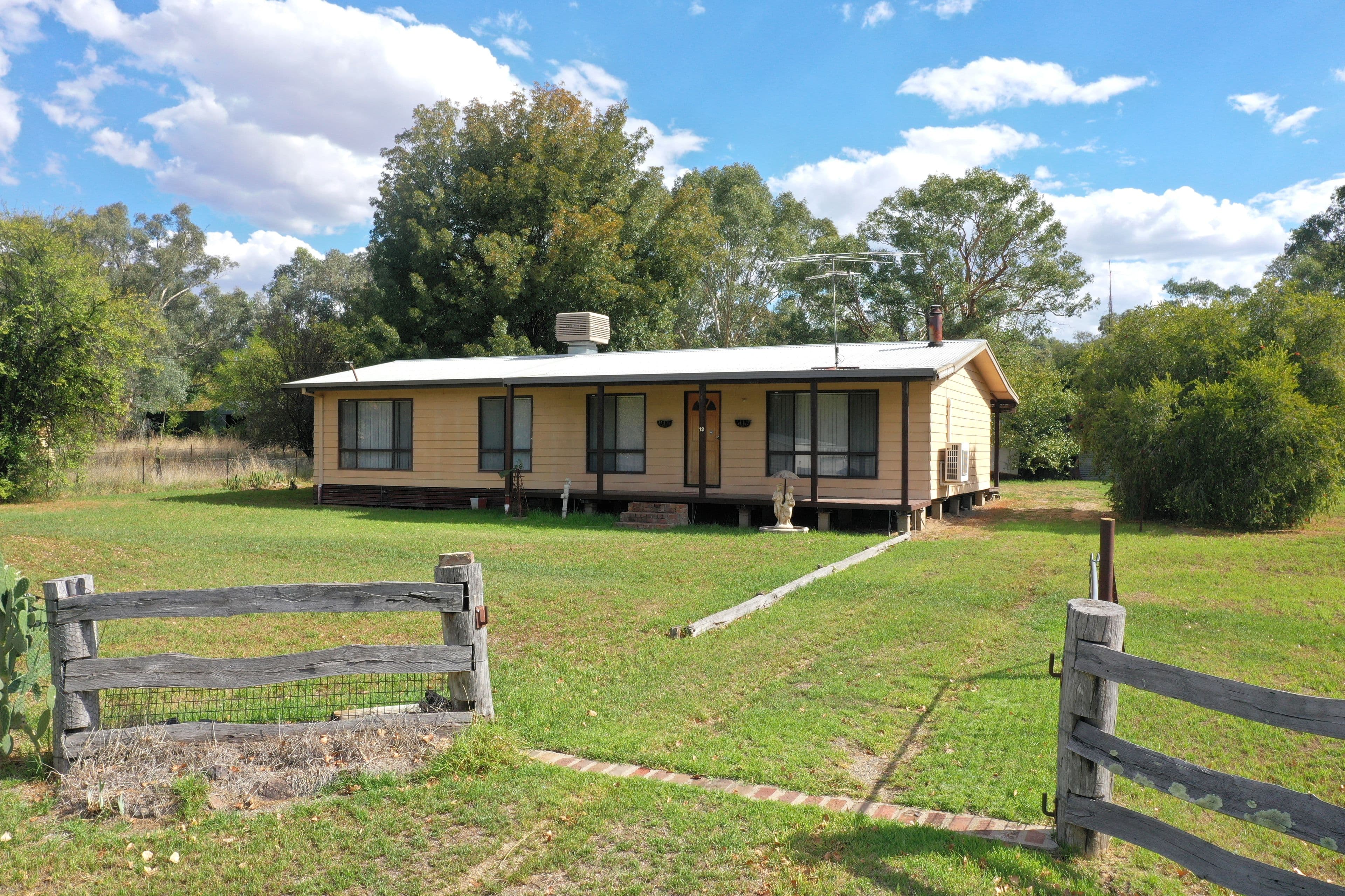 12 Hoskins Street, Wallendbeen NSW 2588, Wallendbeen - Image 1