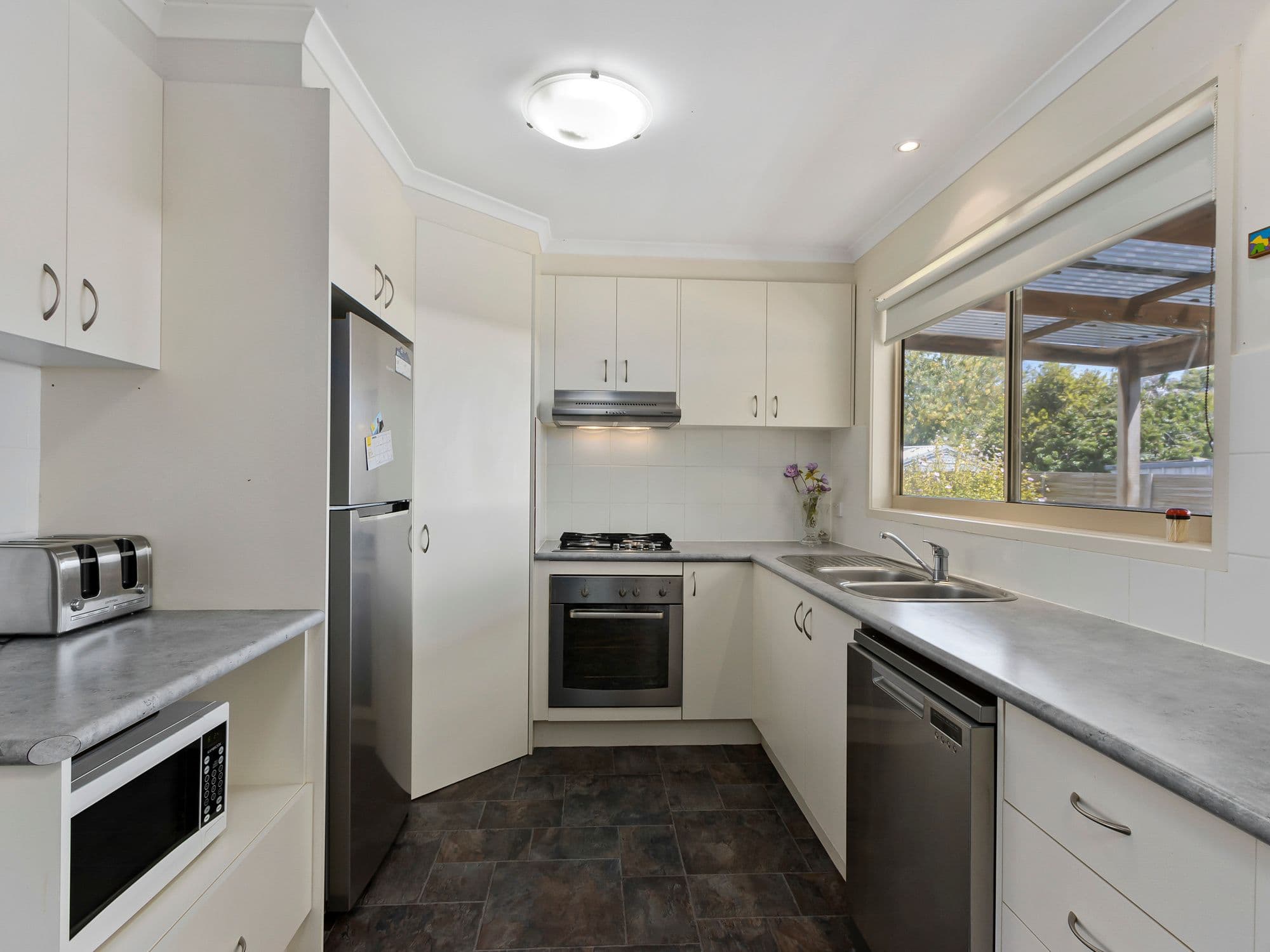 16 Katrina Street, Inverloch VIC 3996, Inverloch - Thumbnail 5