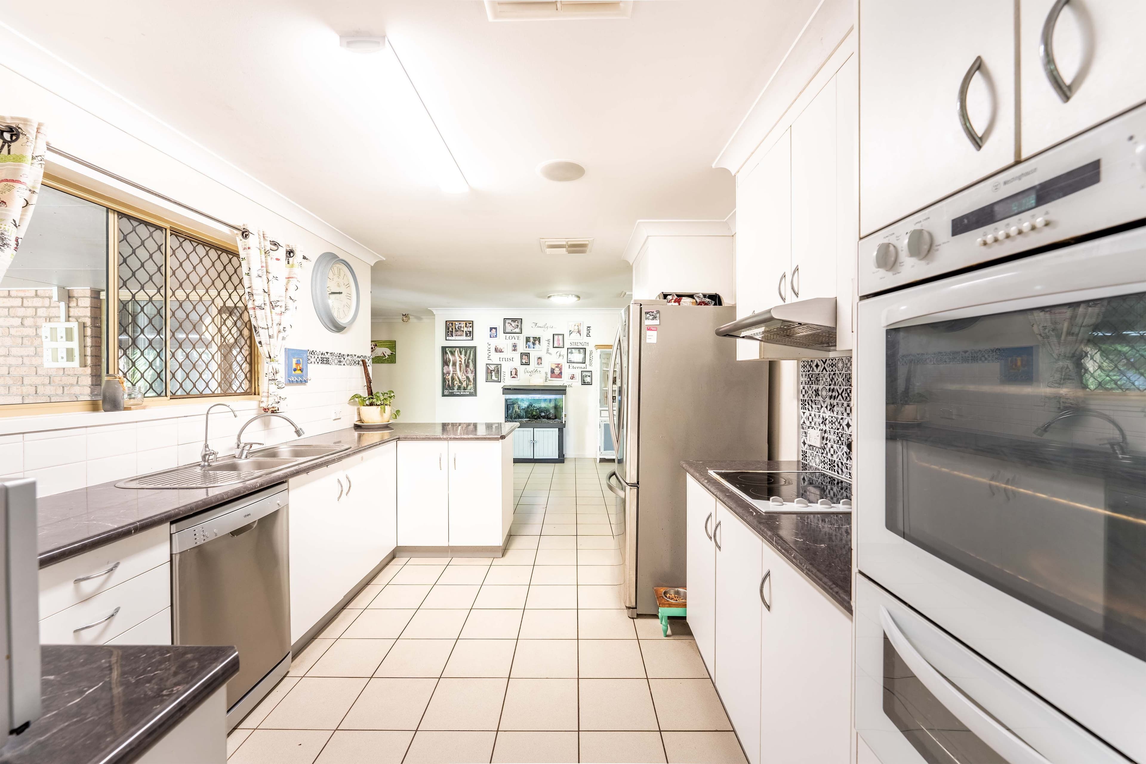 3 Crozier Crescent, Emerald QLD 4720, Emerald - Thumbnail 7