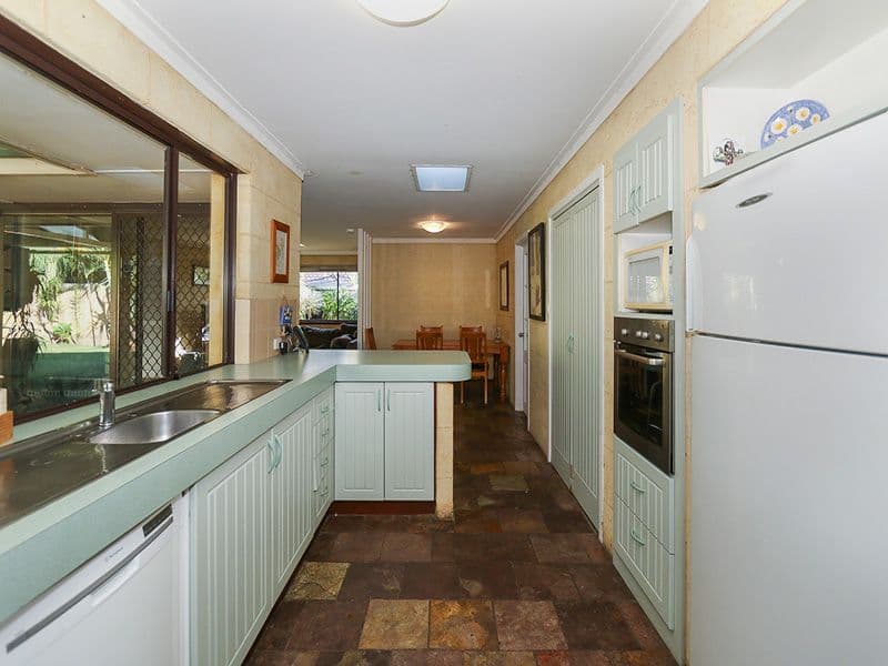 7 Rolland Court, Leeming WA 6149, Leeming - Thumbnail 7