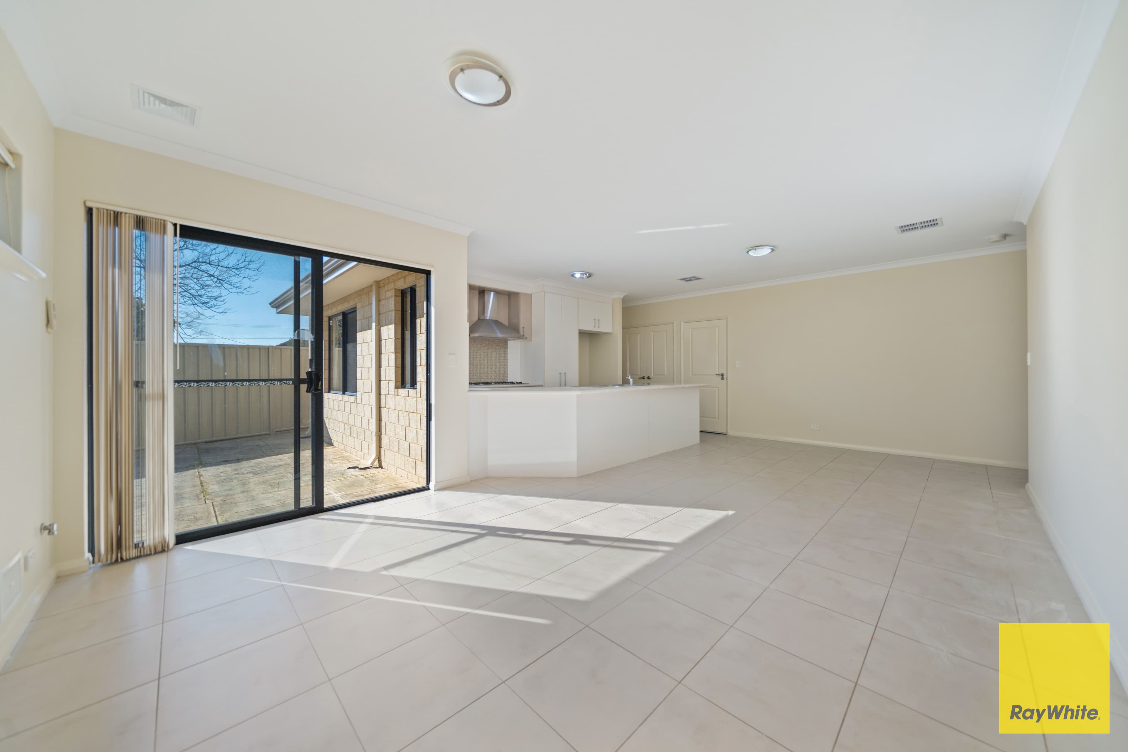 1A Wollong Place, Nollamara WA 6061, Nollamara - Thumbnail 6