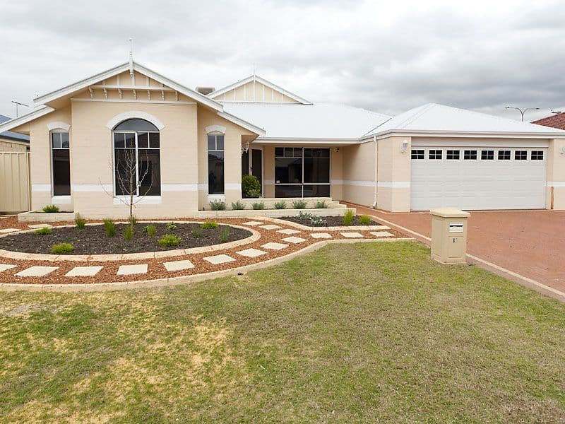18 Longshaw Circuit, CANNING VALE WA 6155, Canning Vale - Thumbnail 2