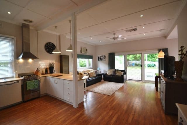17 Park Street, SEYMOUR VIC 3660, Seymour - Thumbnail 6
