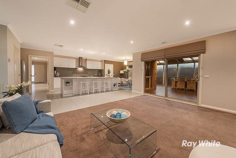 4 Ferndown Drive, Cranbourne VIC 3977, Cranbourne - Thumbnail 5