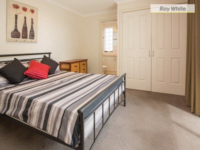 28 Carrathool Avenue, ROSEBUD VIC 3939, Rosebud - Thumbnail 5