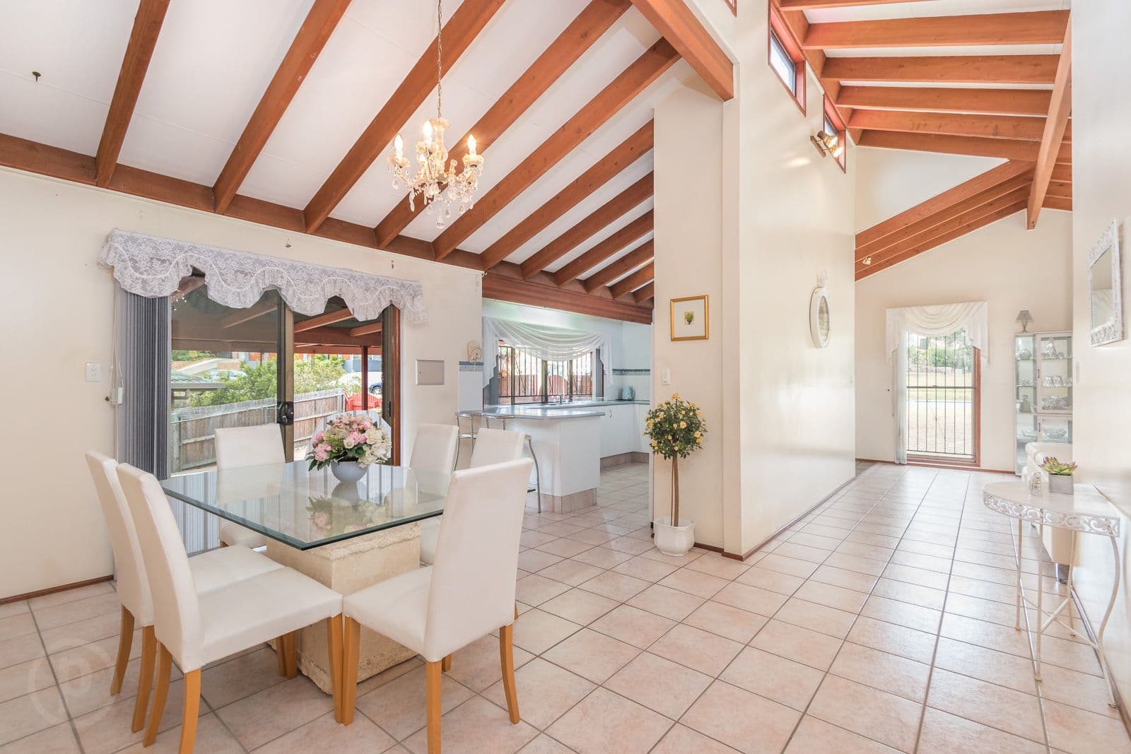 128 Sapphire Street, Holland Park QLD 4121, Holland Park - Thumbnail 4