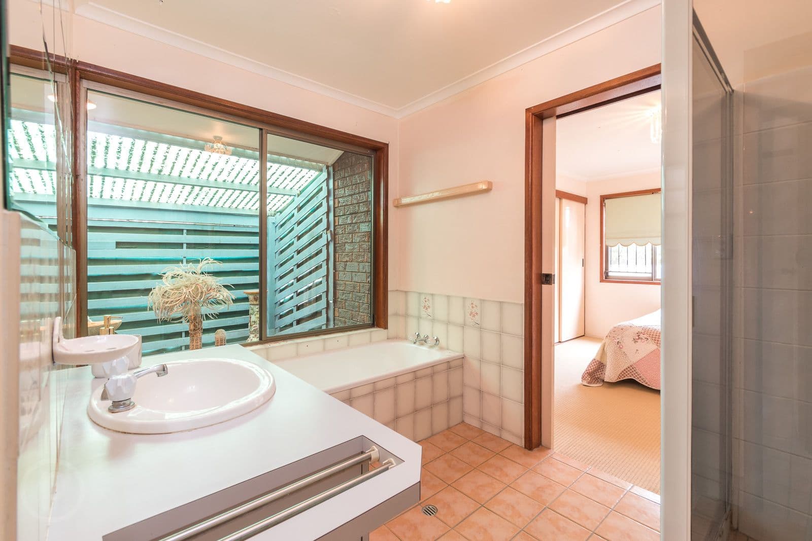 128 Sapphire Street, Holland Park QLD 4121, Holland Park - Thumbnail 8