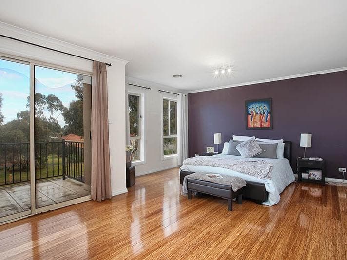 8 Ratcliffe Way, Lynbrook, Lynbrook - Thumbnail 6