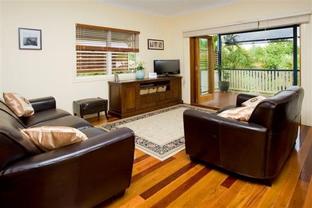 7 Coonara Street, HOLLAND PARK QLD 4121, Holland Park - Thumbnail 2