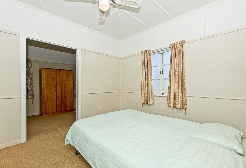 209 Pfingst Road, WAVELL HEIGHTS QLD 4012, Wavell Heights - Thumbnail 4
