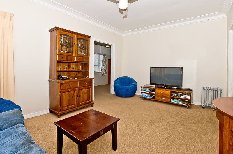 209 Pfingst Road, WAVELL HEIGHTS QLD 4012, Wavell Heights - Thumbnail 7