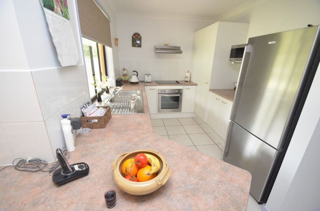 5 Joshua Close, Arundel QLD 4214, Arundel - Thumbnail 2