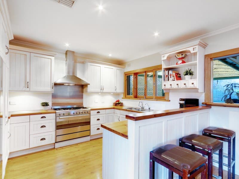 20 Silverdale Crescent, Bellevue Heights - Thumbnail 3
