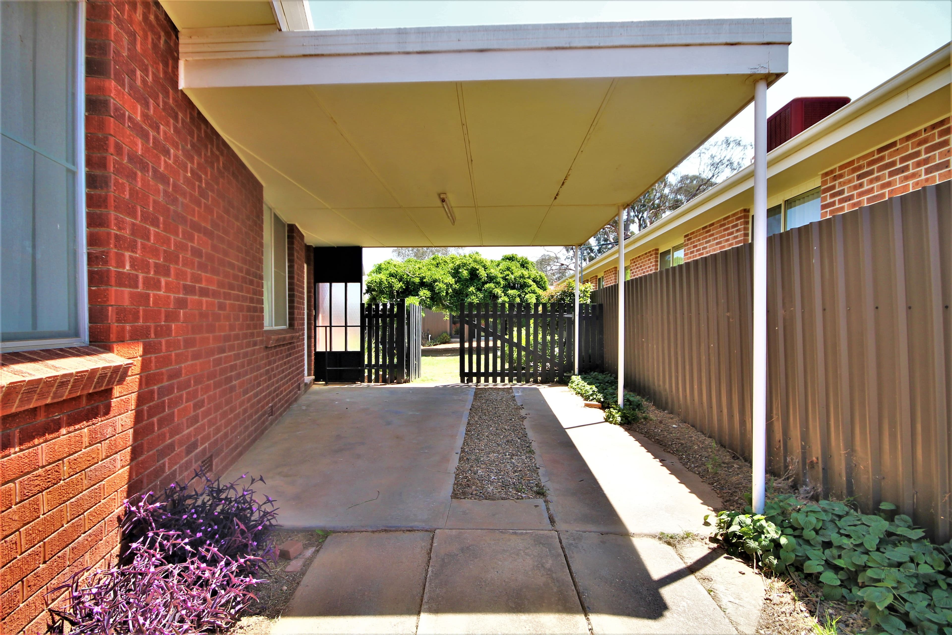 19 White Street, Young - Thumbnail 3