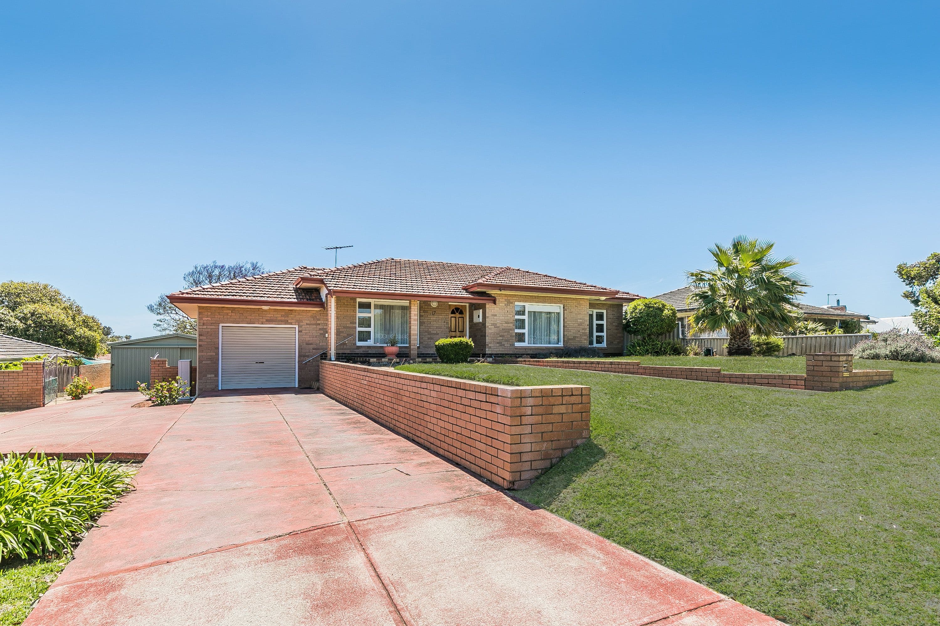 17 Bitton Street, Hamilton Hill WA 6163, Hamilton Hill - Thumbnail 2