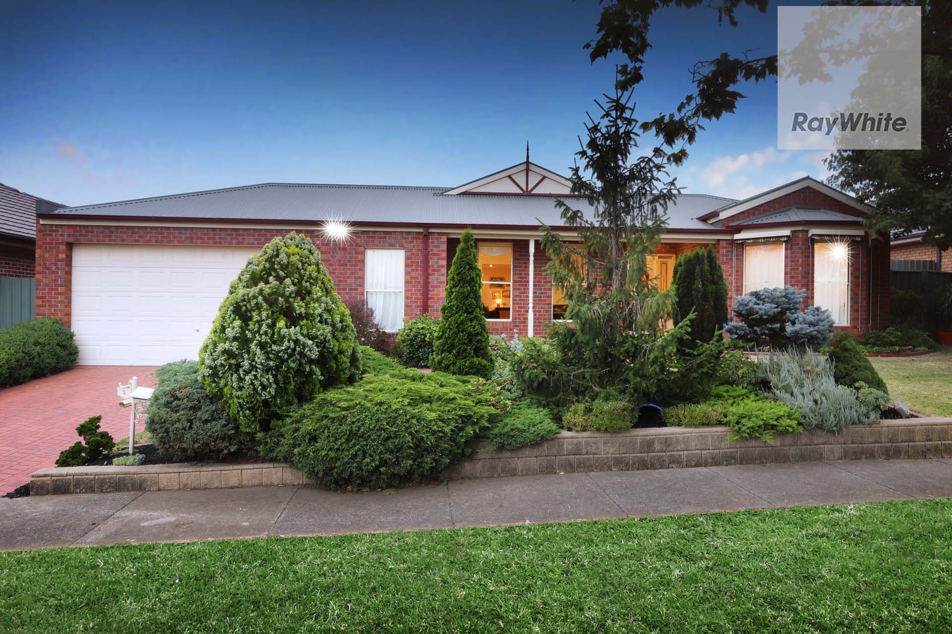 5 Lloyds Place, Attwood VIC 3049, Attwood - Image 1