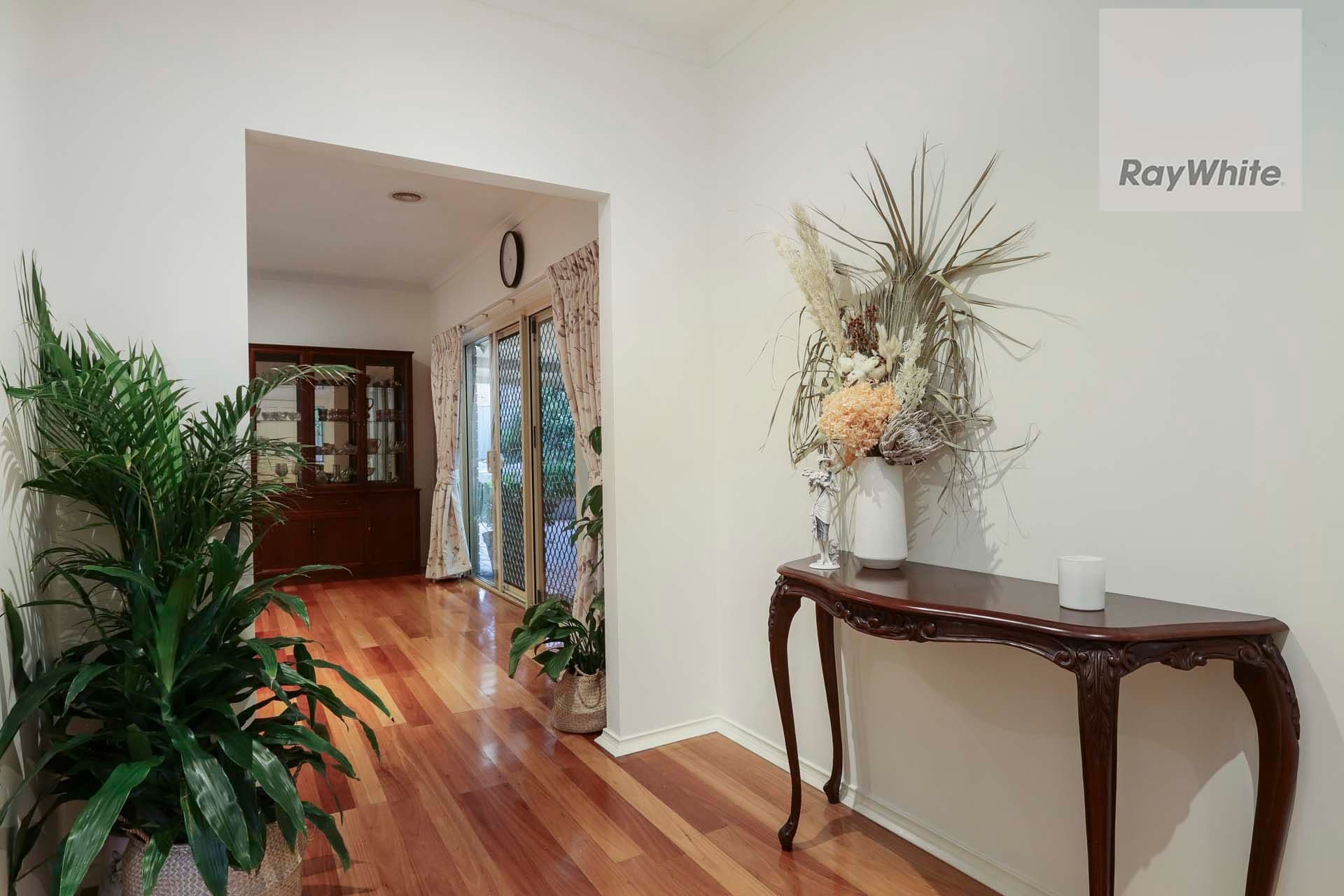 5 Lloyds Place, Attwood VIC 3049, Attwood - Thumbnail 5