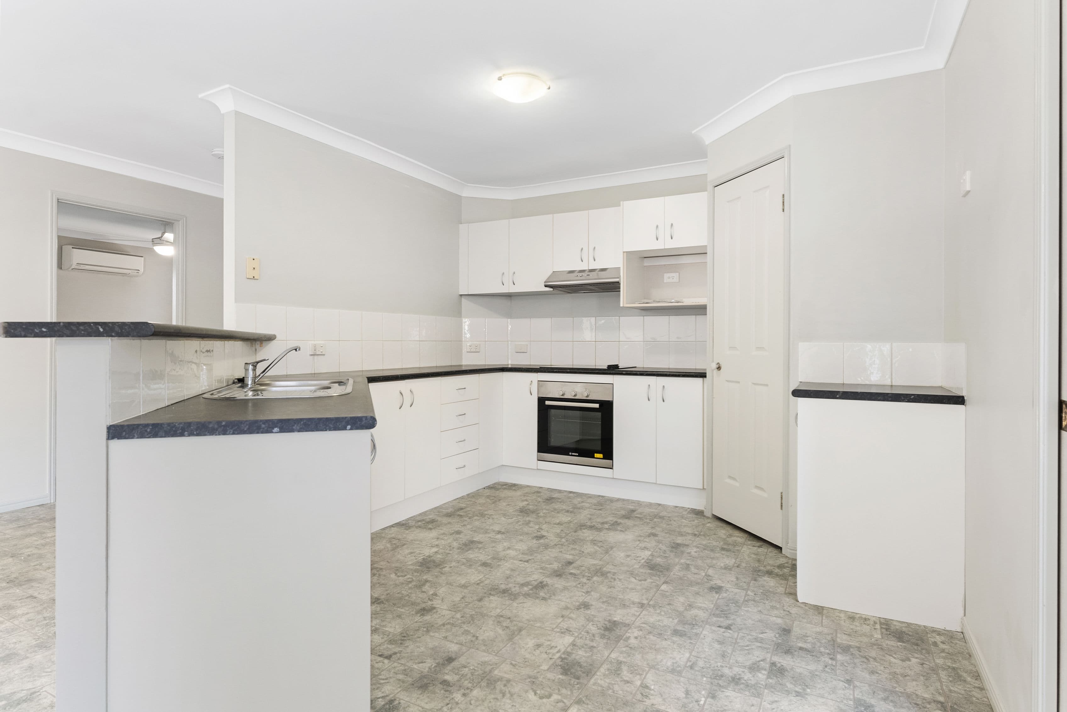 8 Monaghan Crescent, North Lakes QLD 4509, North Lakes - Thumbnail 5