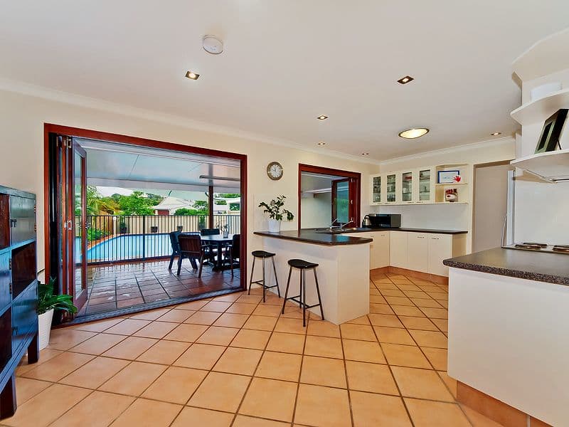 6 Grebe Place, BURLEIGH WATERS QLD 4220, Burleigh Waters - Thumbnail 3
