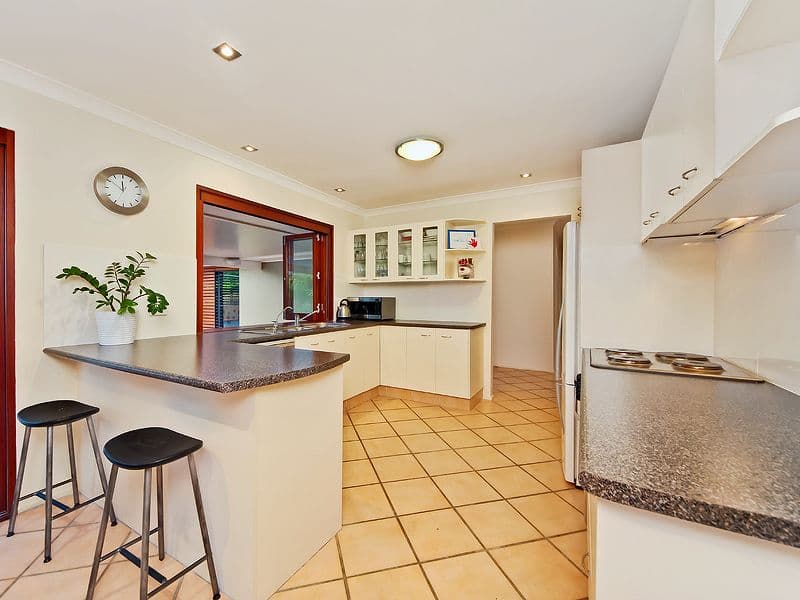 6 Grebe Place, BURLEIGH WATERS QLD 4220, Burleigh Waters - Thumbnail 5