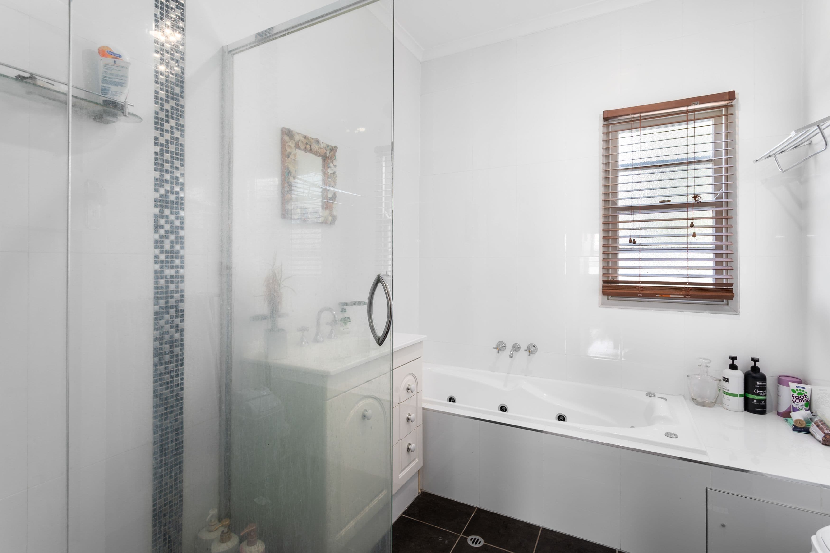 42 Mcaneny Street, Redcliffe QLD 4020, Redcliffe - Thumbnail 8