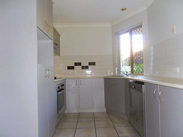121 Palatine Street, CALAMVALE QLD 4116, Calamvale - Thumbnail 4