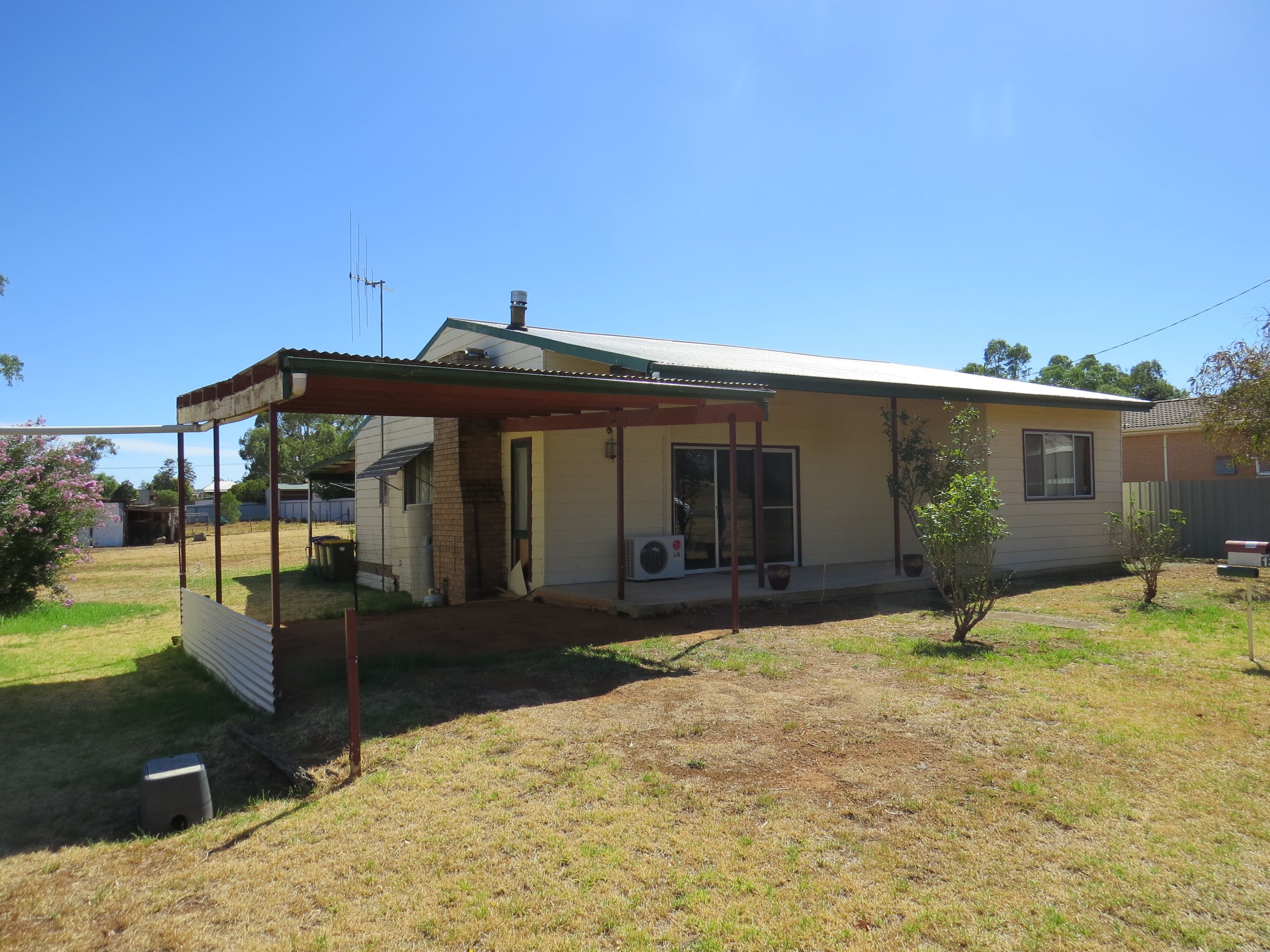 13 Radnor Street, Canowindra - Thumbnail 2