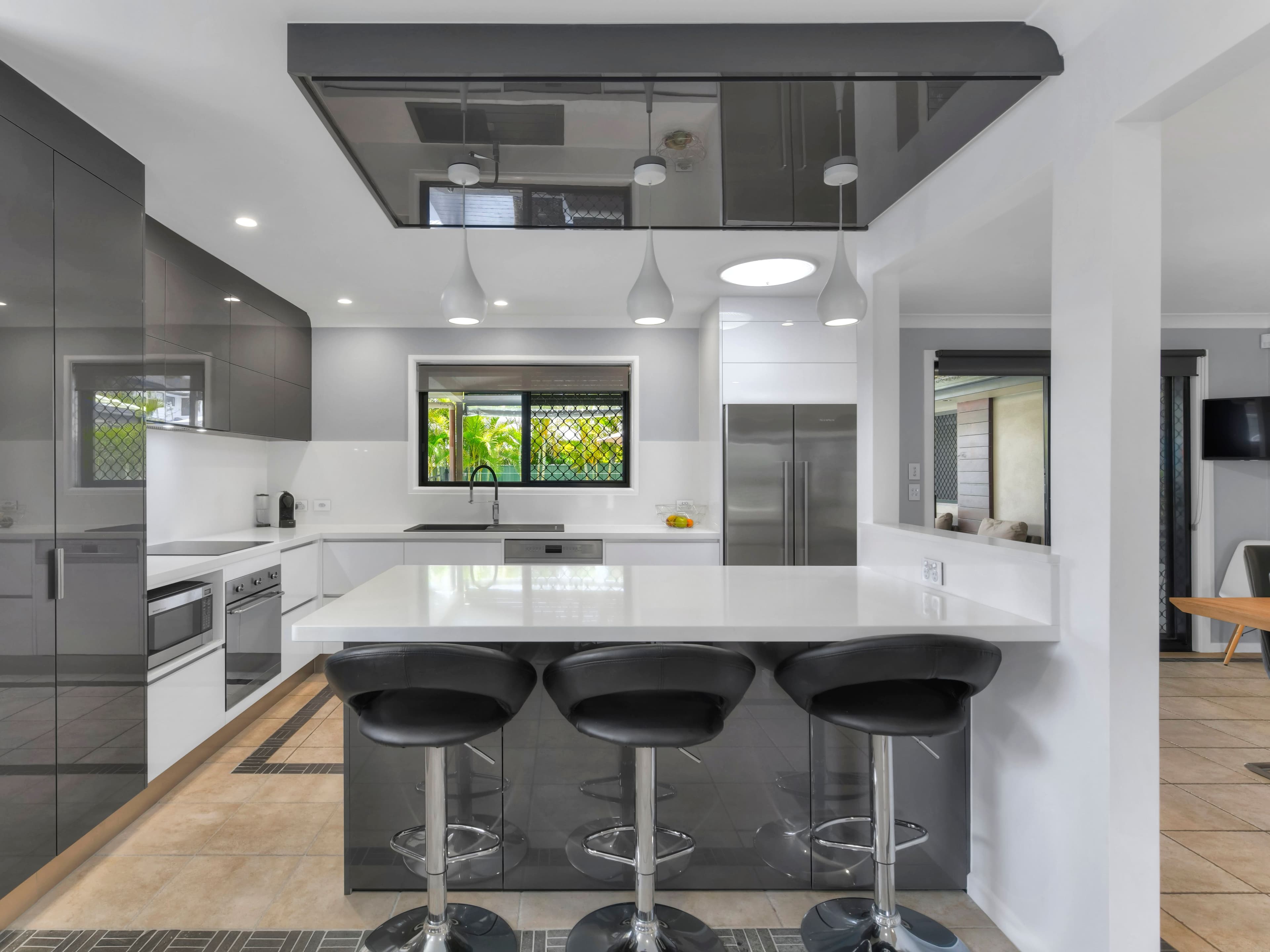 33 Cara Street, Aspley QLD 4034, Aspley - Thumbnail 3