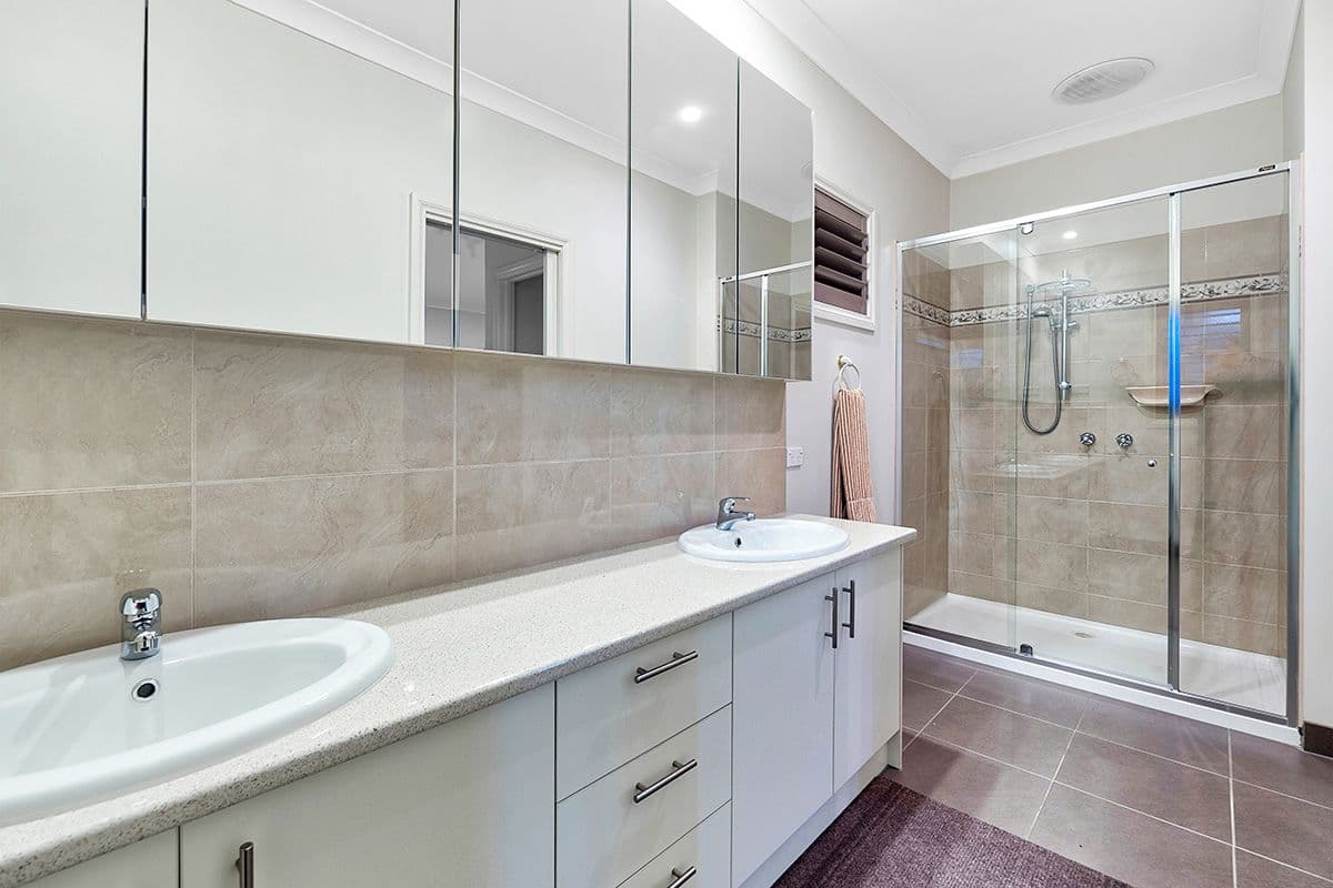 15 Perry Circuit, Cranbourne North VIC 3977, Cranbourne North - Thumbnail 5