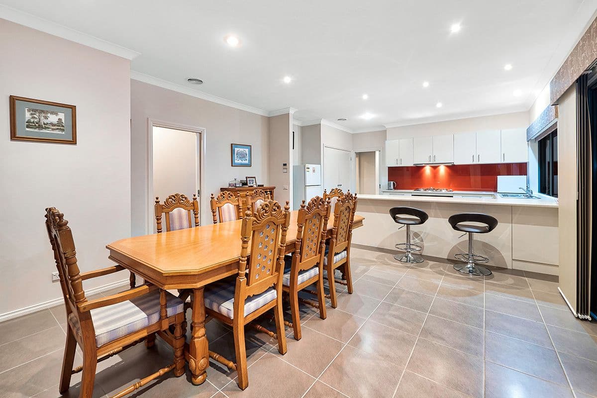15 Perry Circuit, Cranbourne North VIC 3977, Cranbourne North - Thumbnail 8