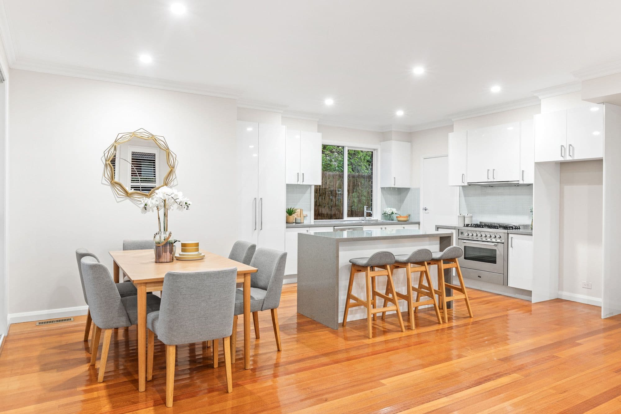 18 Inverloch Street, Box Hill South VIC 3128, Box Hill South - Thumbnail 4