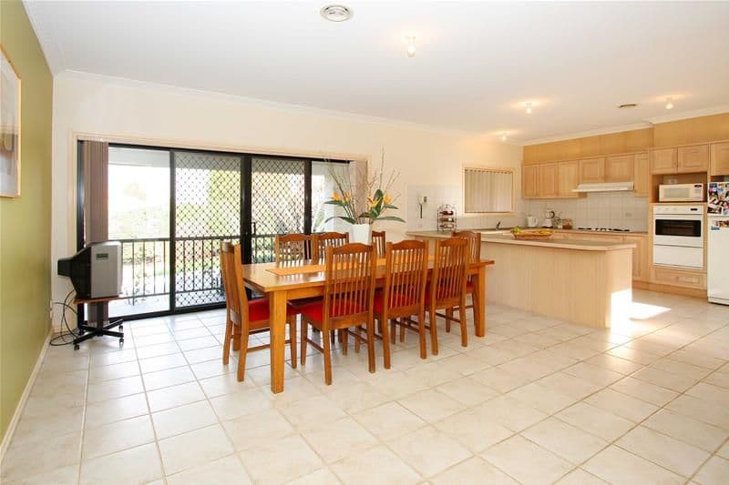 56 Incana Drive, MILL PARK VIC 3082, Mill Park - Thumbnail 3