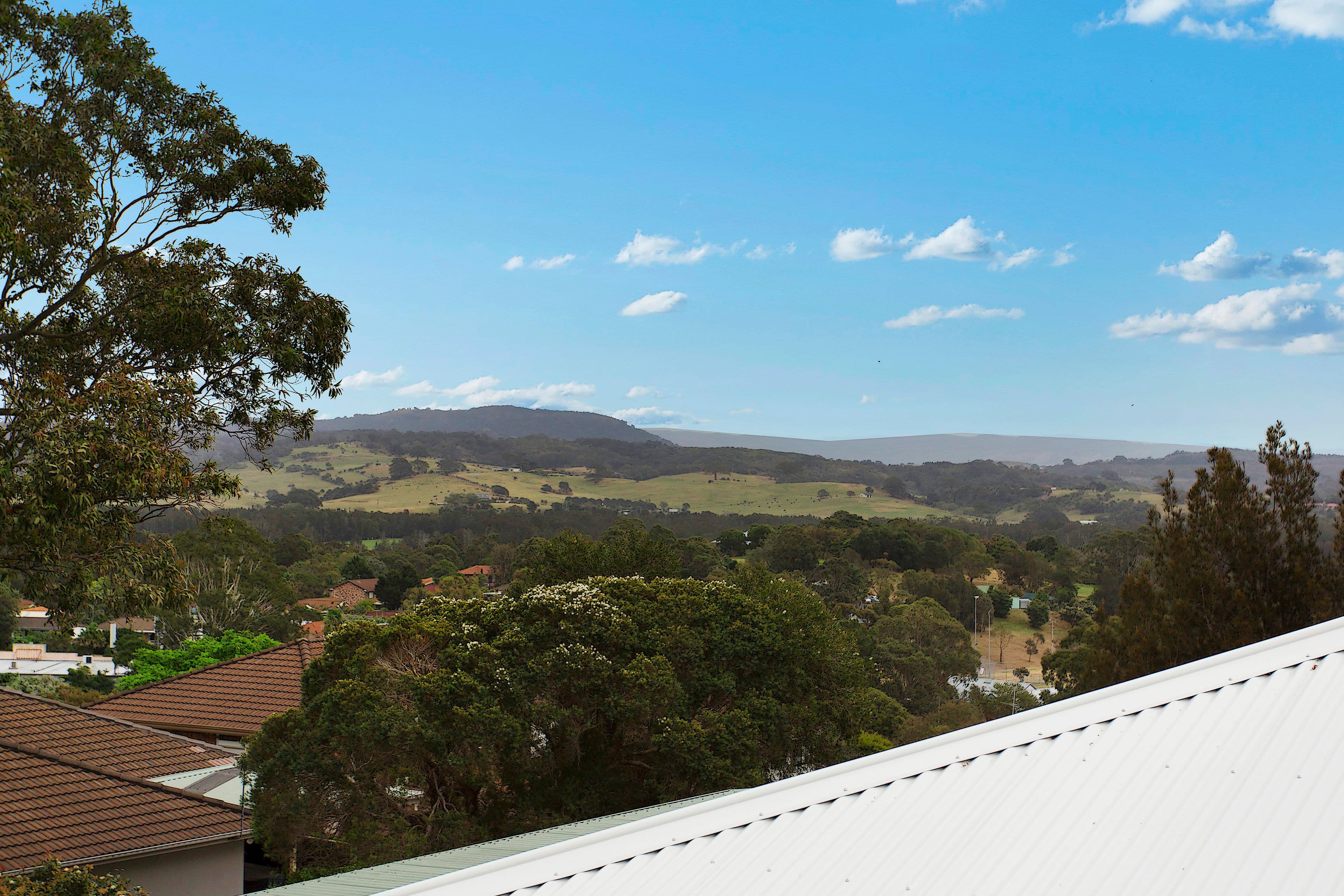 569 Range Road, The Range - Thumbnail 5