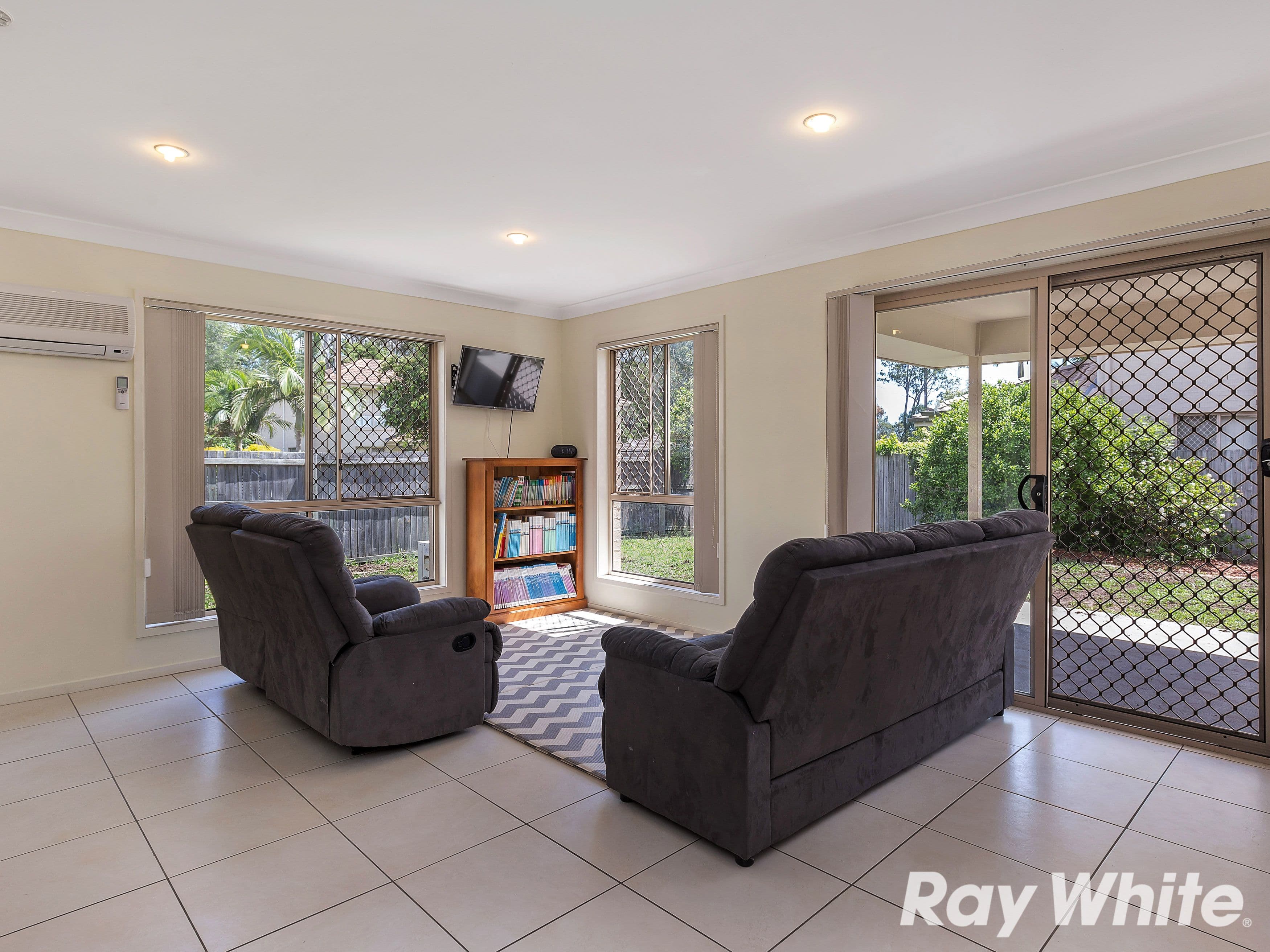 2 Mead Place, Calamvale QLD 4116, Calamvale - Thumbnail 4