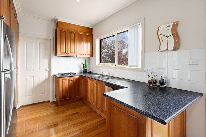 15 Hillcrest Avenue, CHADSTONE VIC 3148, Chadstone - Thumbnail 3