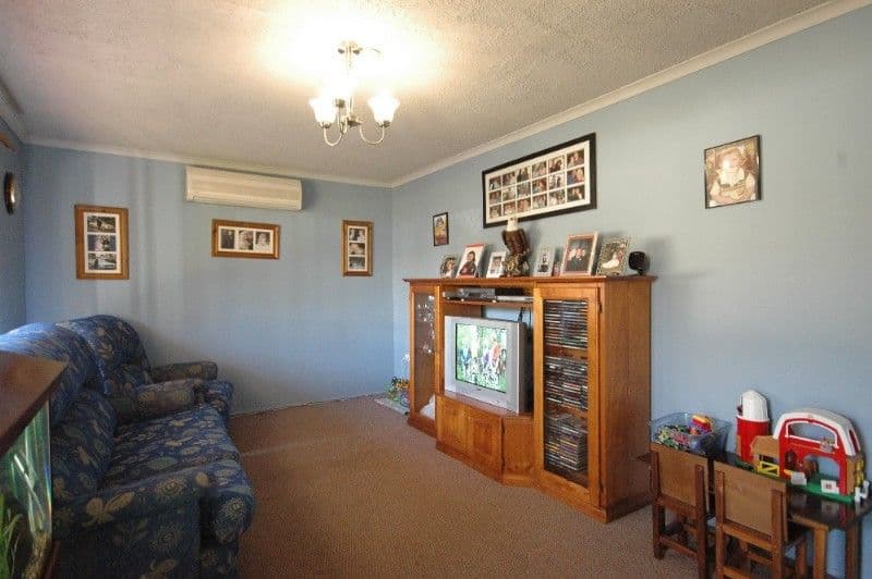 3 Melway Crescent, HARRISTOWN QLD 4350, Harristown - Thumbnail 2