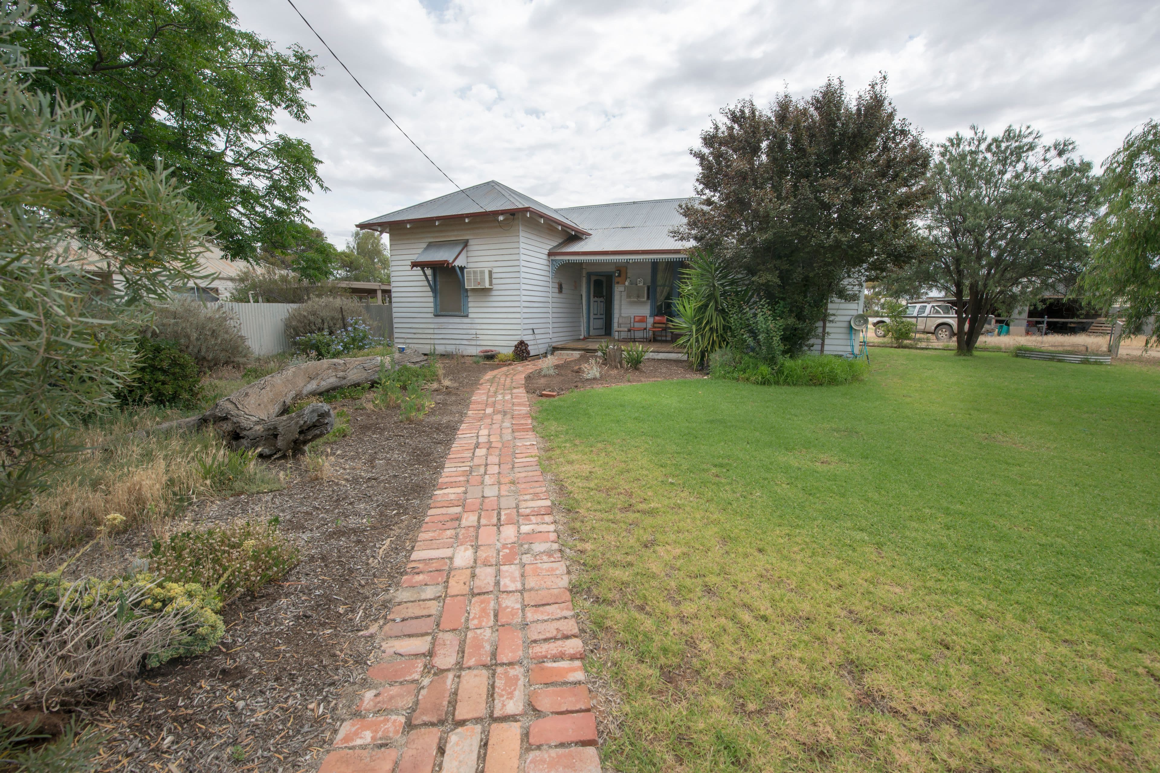 20 Gladstone Avenue, Ultima VIC 3544, Ultima - Image 1
