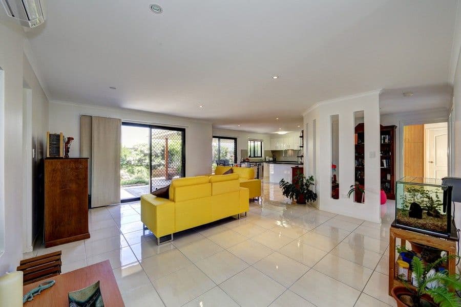 119 Davidson Street, BARGARA QLD 4670, Bargara - Thumbnail 3